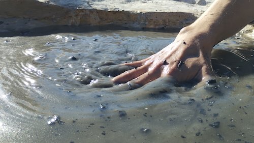 Agitando el agua del espejo